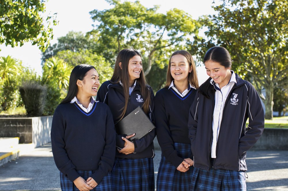 陶朗加女子中学（Tauranga Girls’ College），新西兰公立中学，创立于1957年，是新西兰的名校之一，学校欢迎国际留学生来这里接受最高质量的教育。