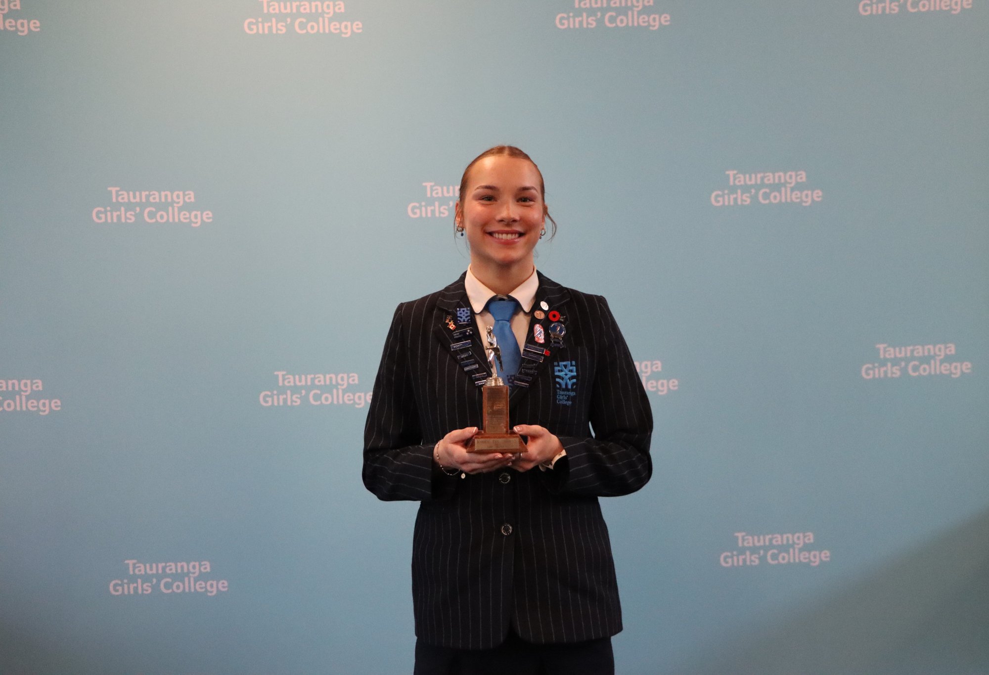 Maia-Poutawera--Karen-Fly-Trophy--Fastest-800m.JPG