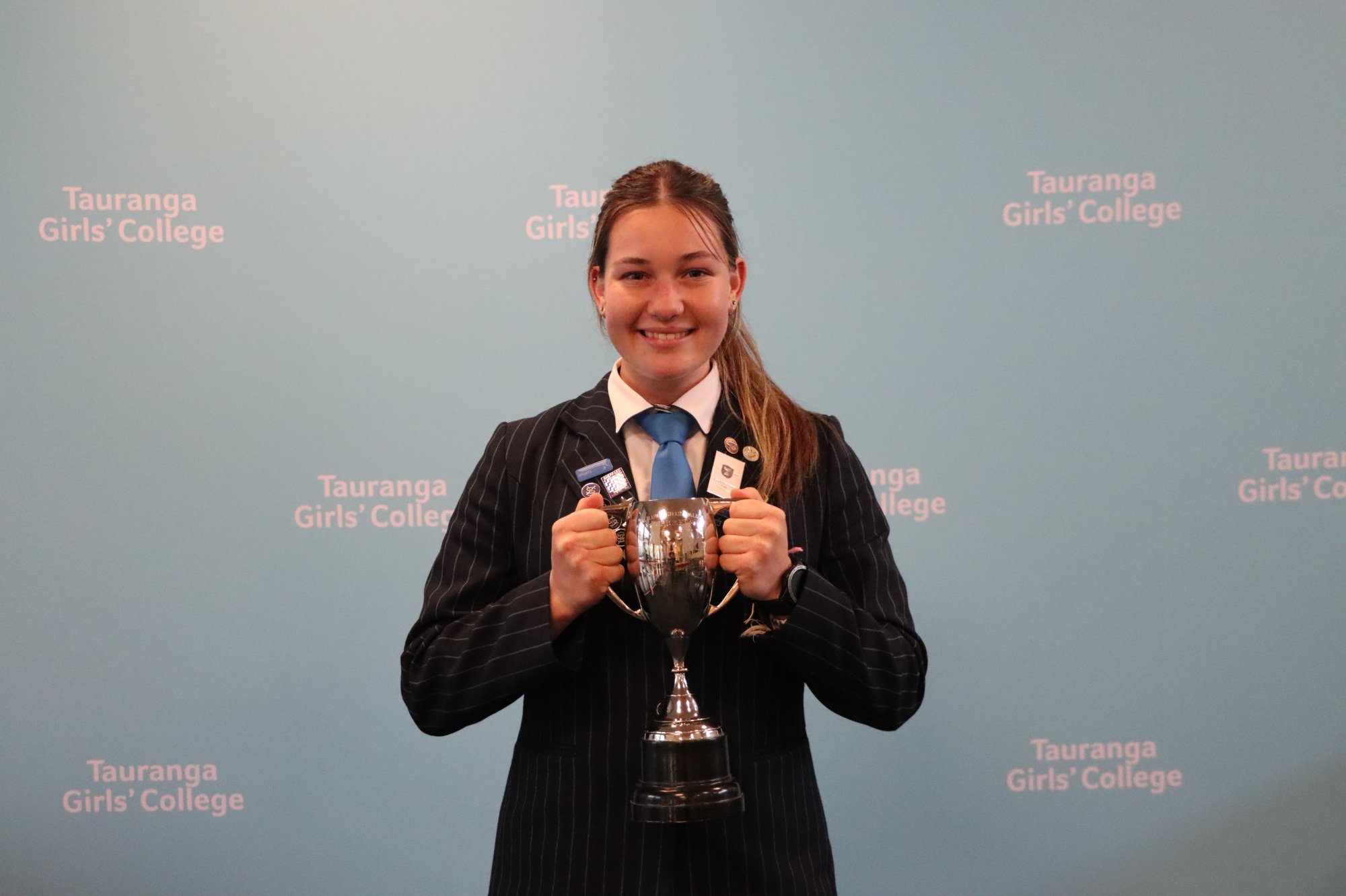 Onnah-Baxter--Cricket--Larsen-Family-Cup.JPG
